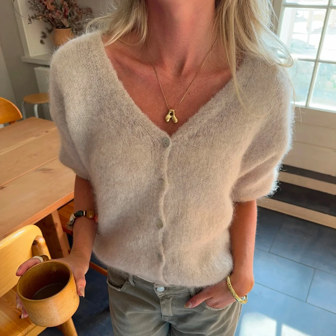 Beige stickad kofta - 90