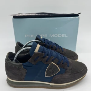 PHILIPPE MODEL TRPZ - - Philippemodel TRPZ - Skick: 9/10 - Tillbehör: Enbart skorna - Storlek 40, sitter mer som 41 - Nypris ca 3700kr // Deluxecloset