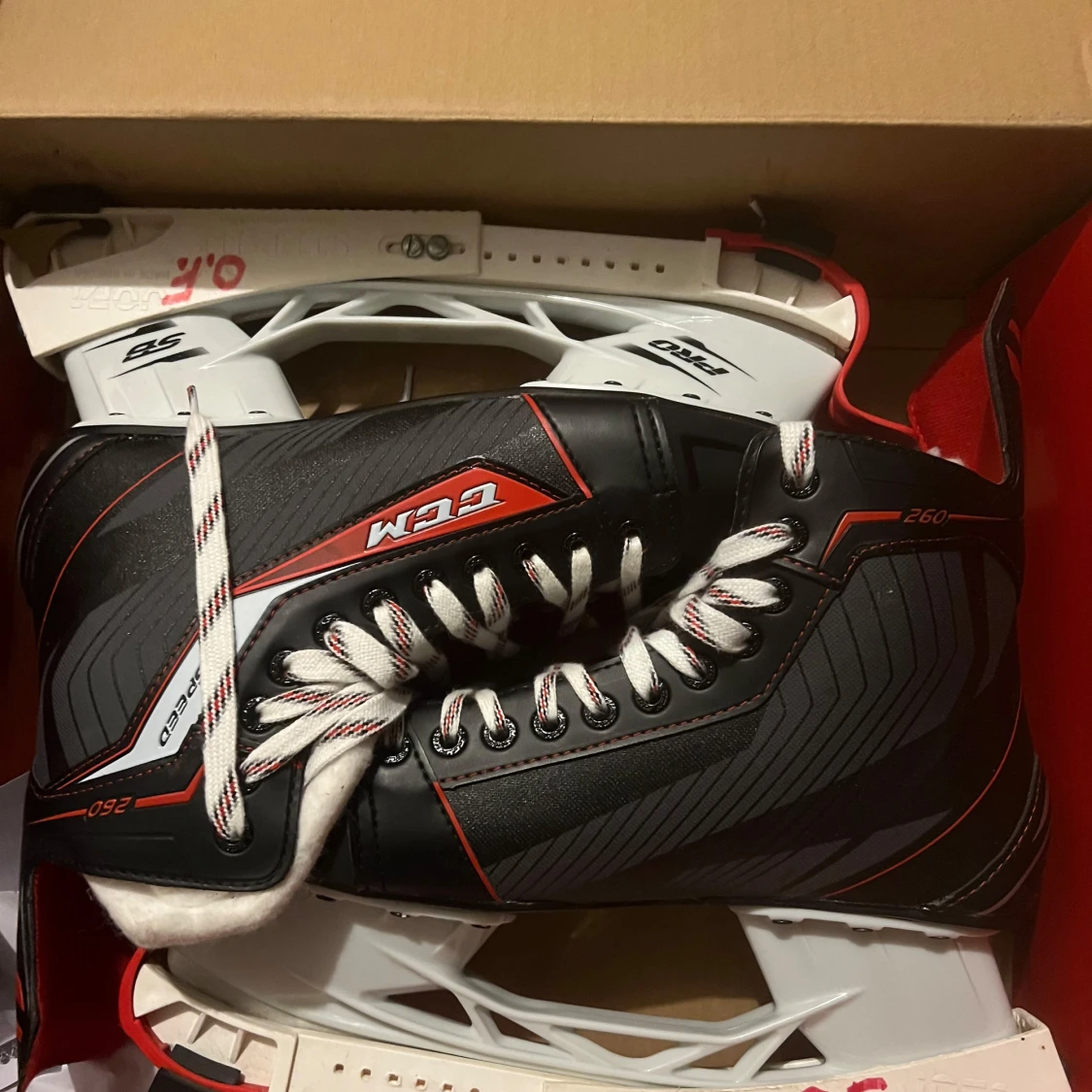 CCM JetSpeed 260 skridskor