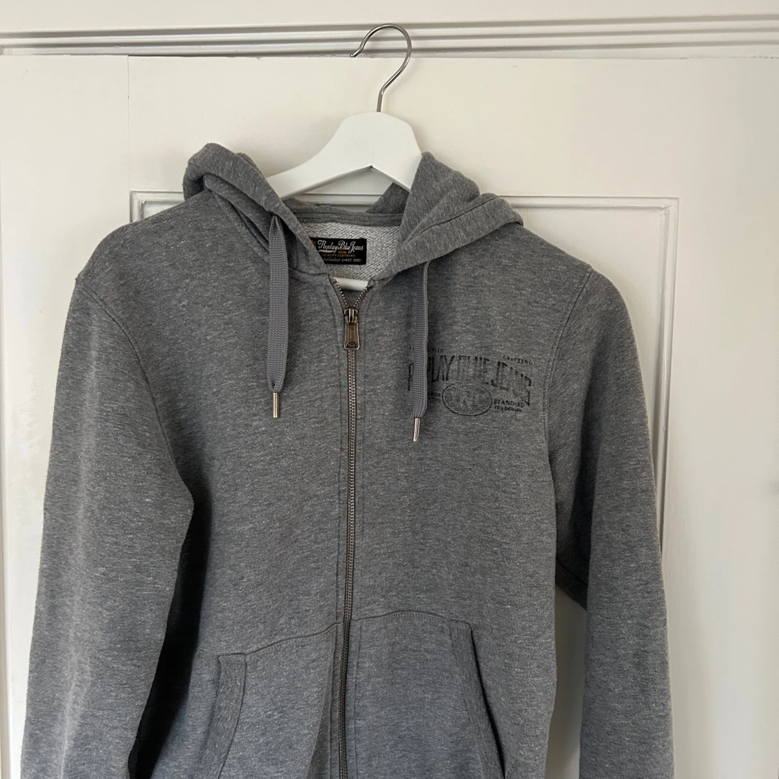 Grå hoodie från Replay  - 92