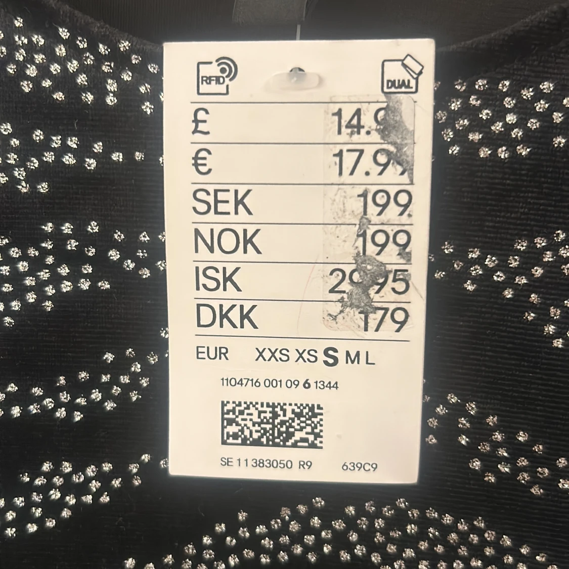 Svart glittrig klänning från H&M Divided - 90