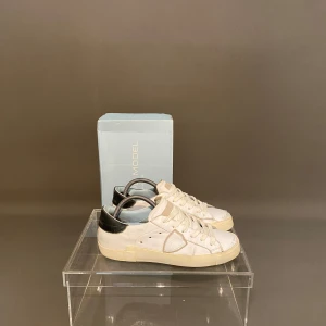 Philippe model - Philippe model sneakers | skick: 9/10 | storlek: 39(passar 40)