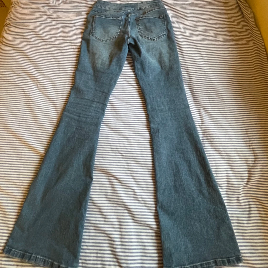 Blå bootcut jeans - 92