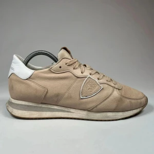 Philippe model trainers - Philippe model trainers| storlek 42| fint skick inga defekter| pris ej hugget| 100% äkta|🍾🍾🍾🍾🍾