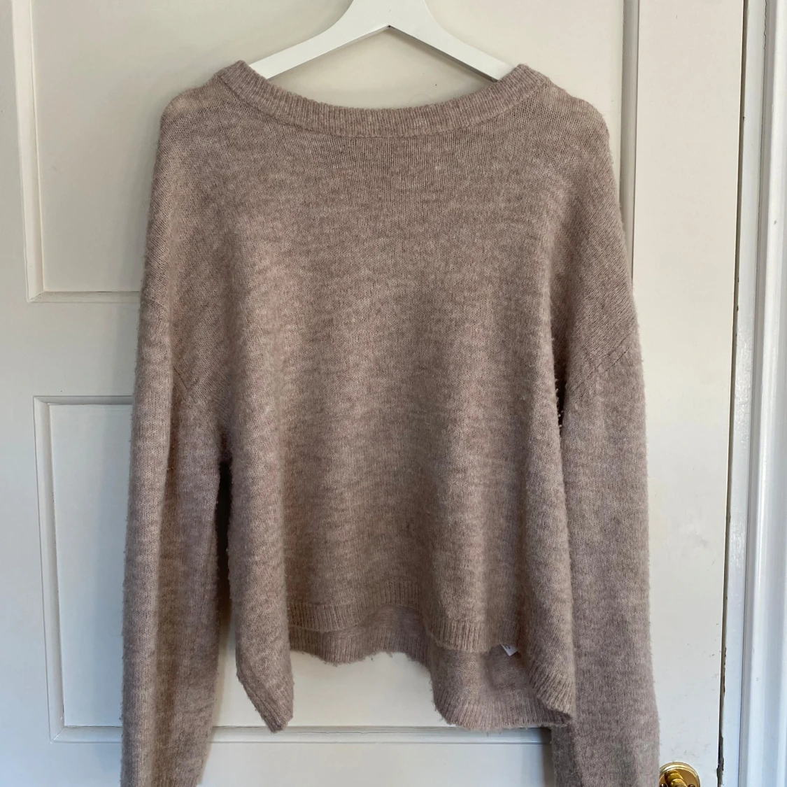 Beige stickad tröja - 1