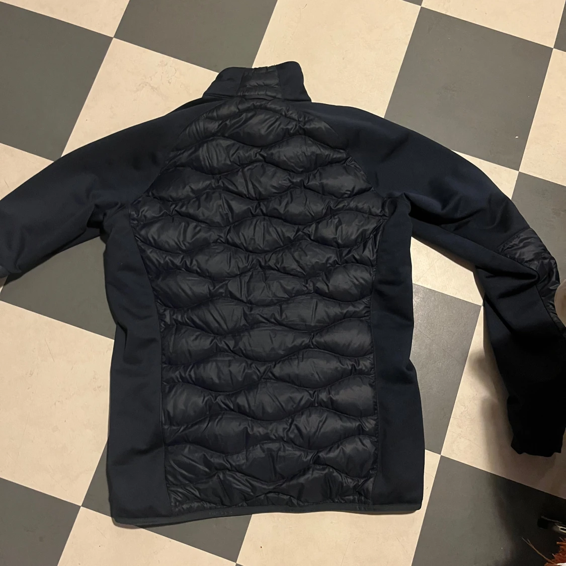 Svart jacka från Peak Performance - 1