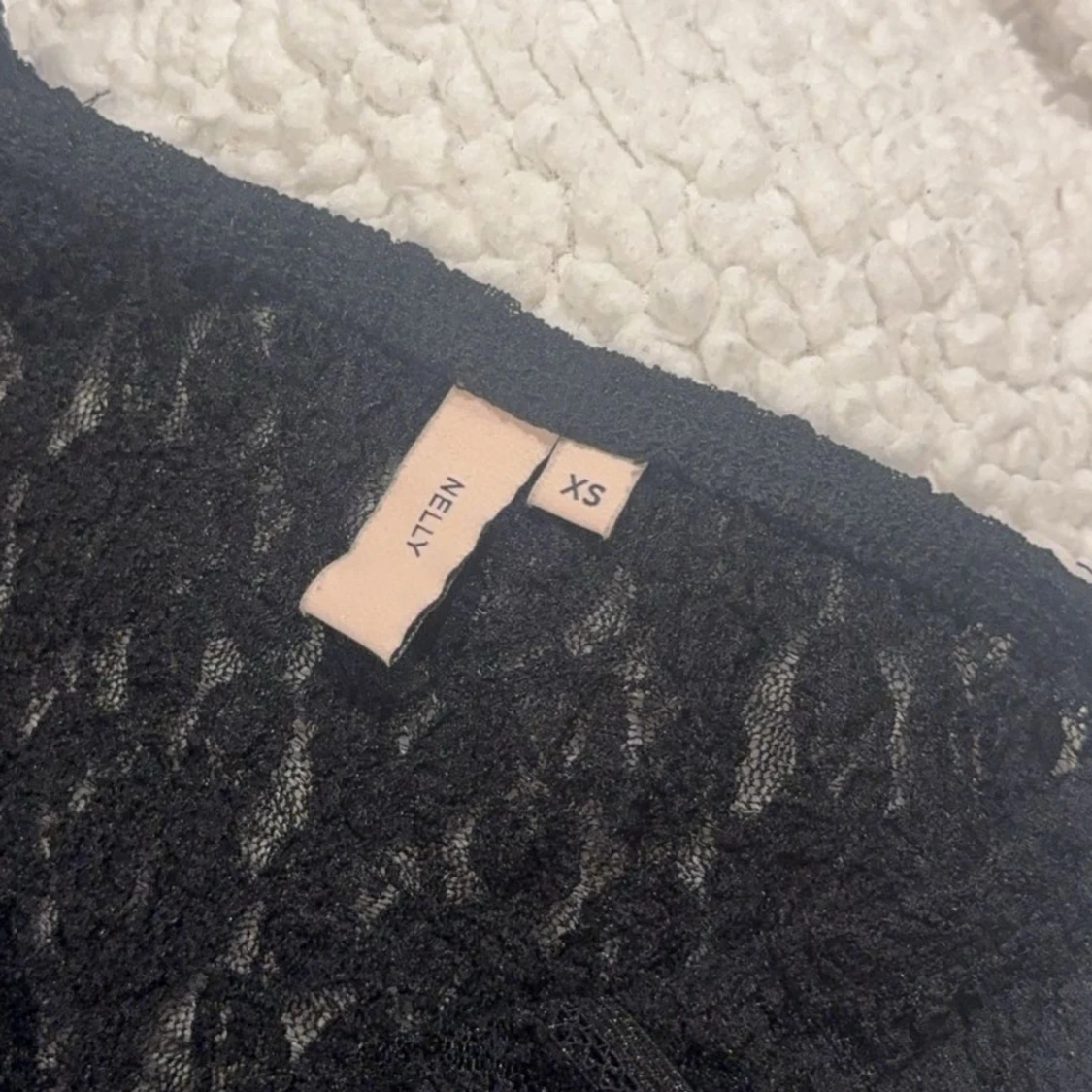 Lace-linne från Nelly - 2