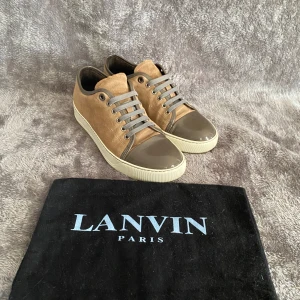 Lanvin skor - Snygga skor från Lanvin! Dustbag ingår. Storlek 40 men passar 41! Pris går att diskuteras vid snabbaffär, kom privat vid funderingar😊