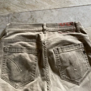 Jeans från Dondup - Snygga jeans från Dondup.