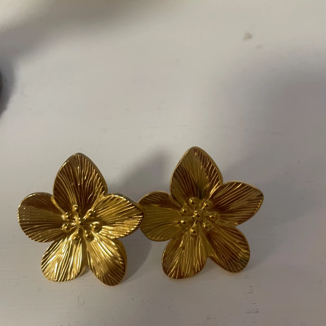 Guldblommiga örhängen - 1