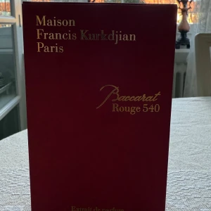 Baccarat rouge 540 - Helt nya baccarat rouge 540 parfym i 70 ml! Parfymen har bara testats en gång och är precis som ny, ifall vid funderingar över varan så är det bara att kontakta mig! 