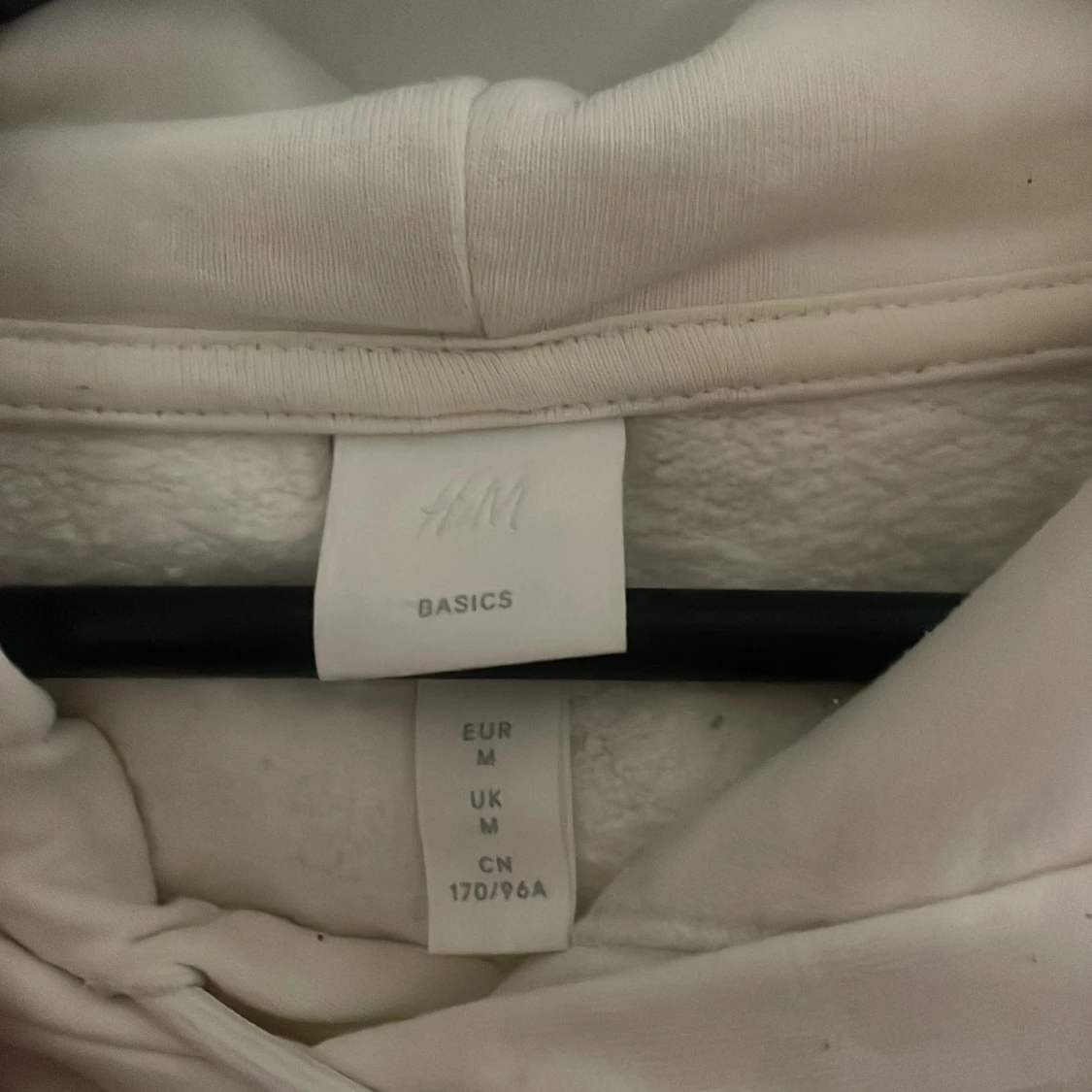 Vit hoodie från H&M - 2