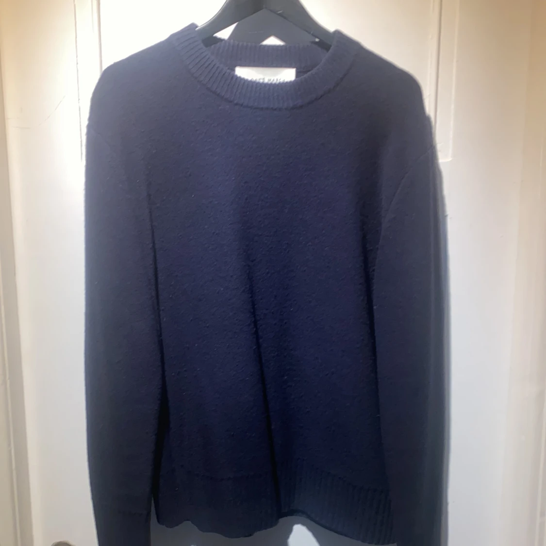 Mörkblå ulltröja från A Day's March