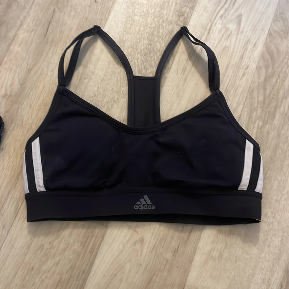 Svart sport-bh från Adidas