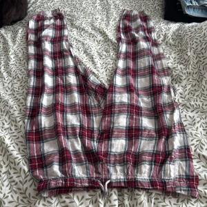  Mjukisbyxor  -  Mjukisbyxor från Cubus 