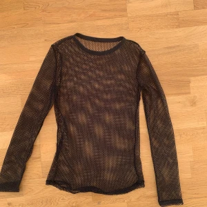 Topp - Så cool topp, perfekt till festival eller bara fest överlag!❤️