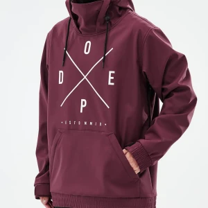 Vinröd jacka från Dope - Snygg vinröd jacka från Dope med tryck framtill. Den har en stor ficka på magen och justerbar huva med snören. Perfekt för en avslappnad stil.