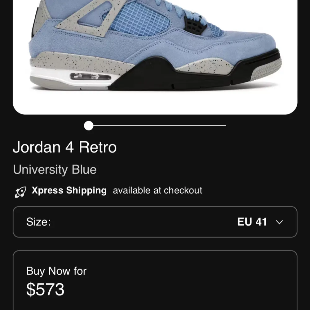 Säljer ett par Jordan 4 retro university blue, för min morsa köpte fel, jag ville ha en annan. Kengät.