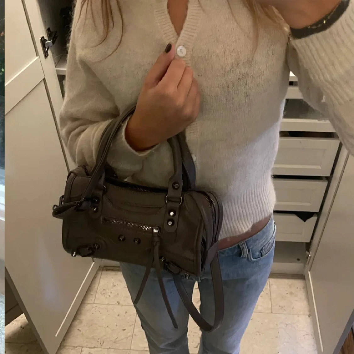 Jättefin grå väska  - 90