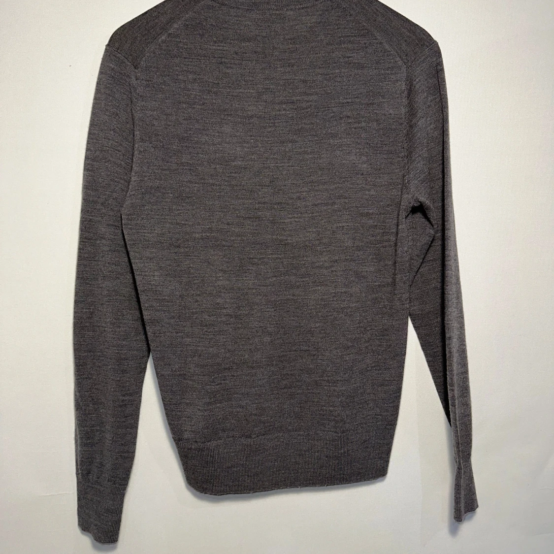 Grå tröja från Uniqlo - 90