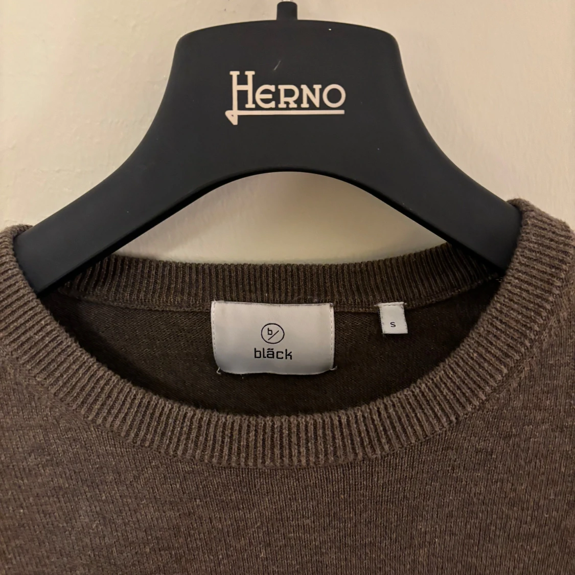 Brun tröja från Bläck - 90