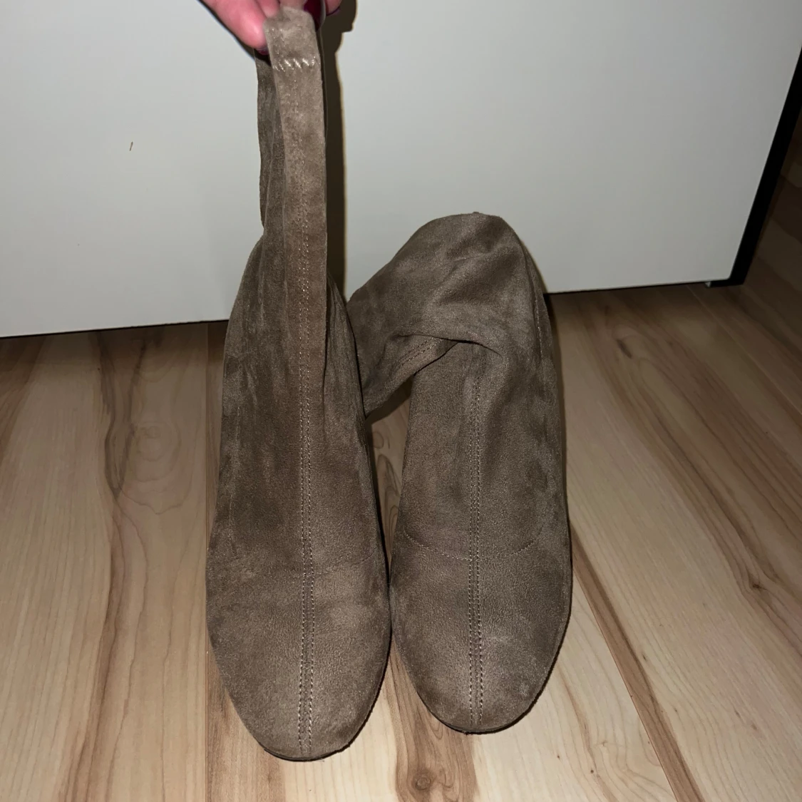 Beige mockastövletter från XIT - 90