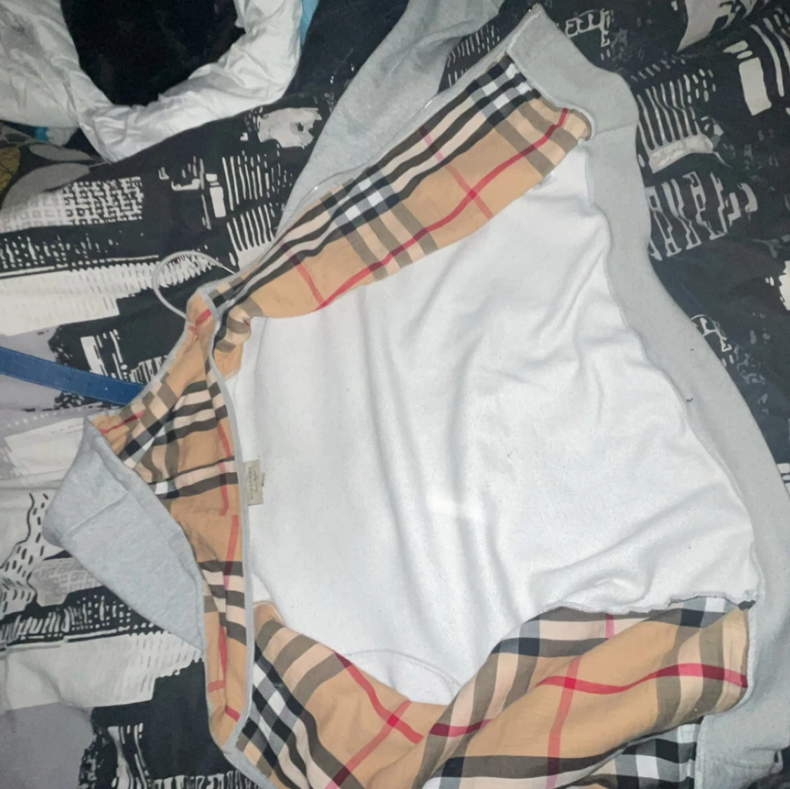 Burrberry hoodie - 90