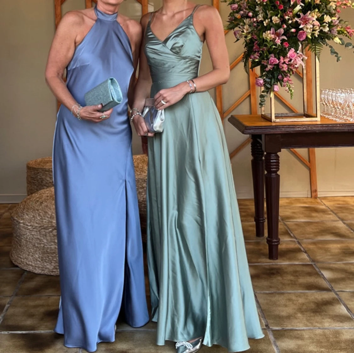 Elegant långklänning i satin