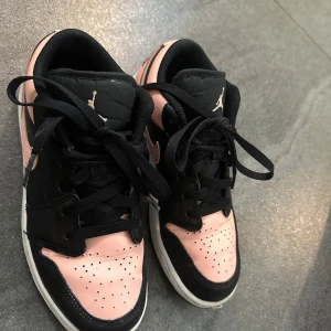 Nike air Jordan 1 retro Low  - Säljer mina Jordan 1 Low då de inte används längre. 