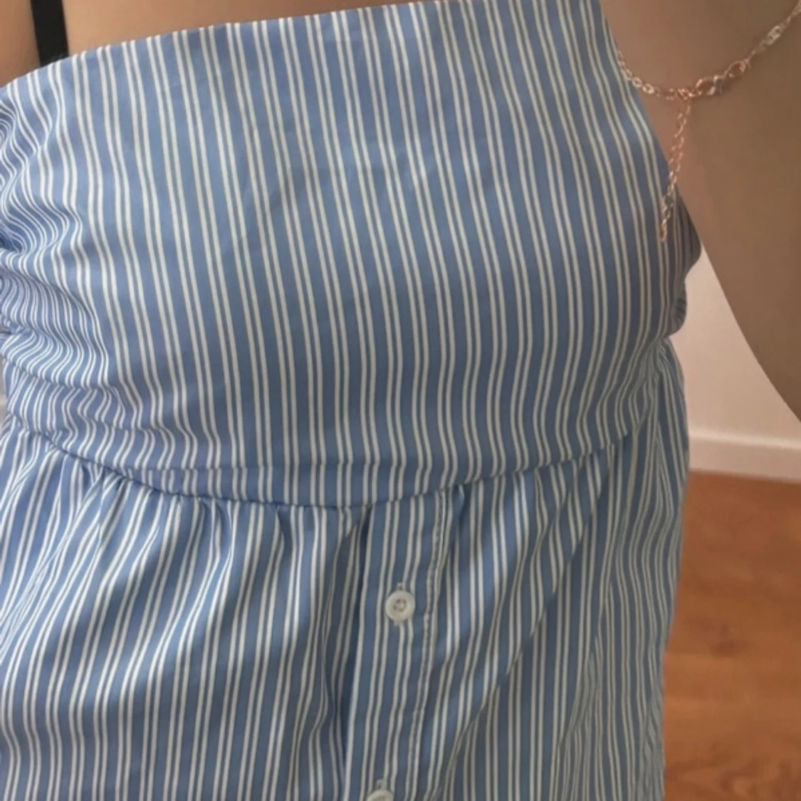 Blå- och vitrandig tubtopp - 90