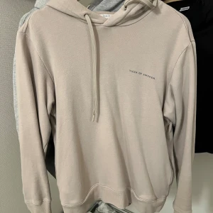 Tiger of Sweden Hoodie S Beige  - Bra skick  Inga hål eller fläckar  