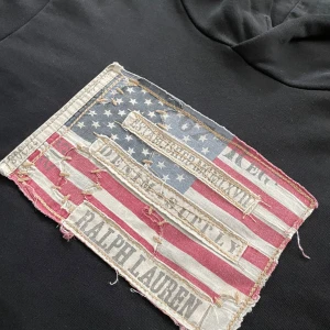 denim and supply ralph lauren hoodie - bra skick utöver bild 4 | lite tunnare material och sitter som en smäck | svår att få tag på samt eftertraktad |sitter bra på dig som är 178-188 skulle jag säga🙌