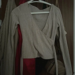 Tröja beige - Bra skick 