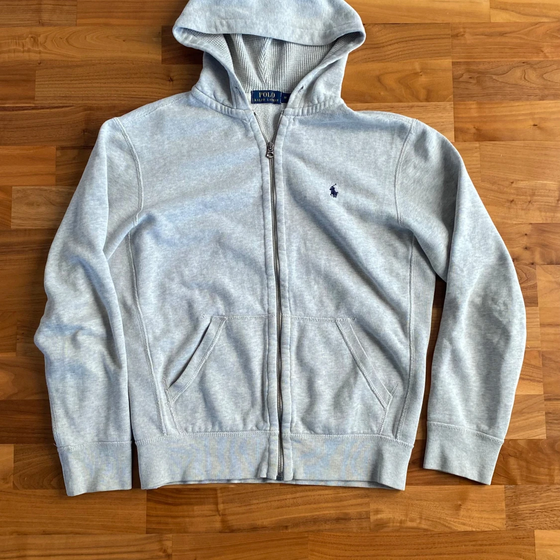 Grå Polo Ralph Lauren Hoodie strl M - 90