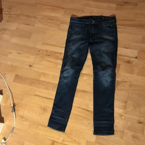 Replay anbass - Säljer mina Replay anbass då de it kommer till användning längre skick 7/10