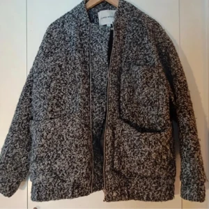 Kappa - Kappa från Carin Wester. Storlek M. Säljer för 500.