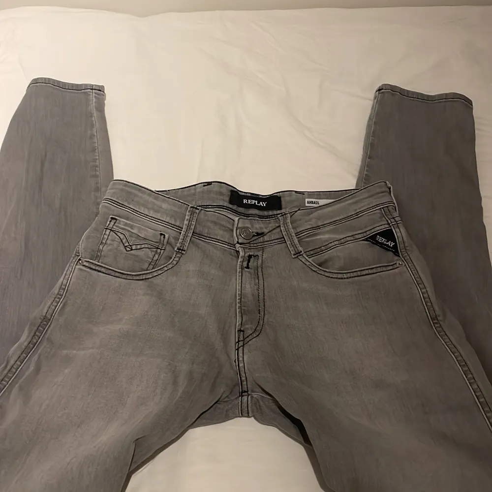 Storlek w28 L32. Jeans & Byxor.