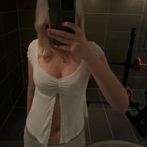 Topp Gina  - Söt topp från Gina 