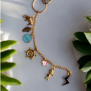 Cute scorpio bag charm - 18.5 cm :) Comes in a dust bag. Handmade.