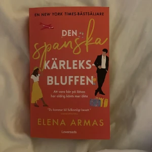 Den spanska kärleksbluffen - Säljer då jag aldrig känt att jag kommit in i boken och inte känner någon längtan att fortsätta läsa den🥹 Den är köpt av mig från Adlibris och har endast varit på min bokhylla i ca 4 månader🥰 Är i nytt skick men paketet är ej kvar🙂