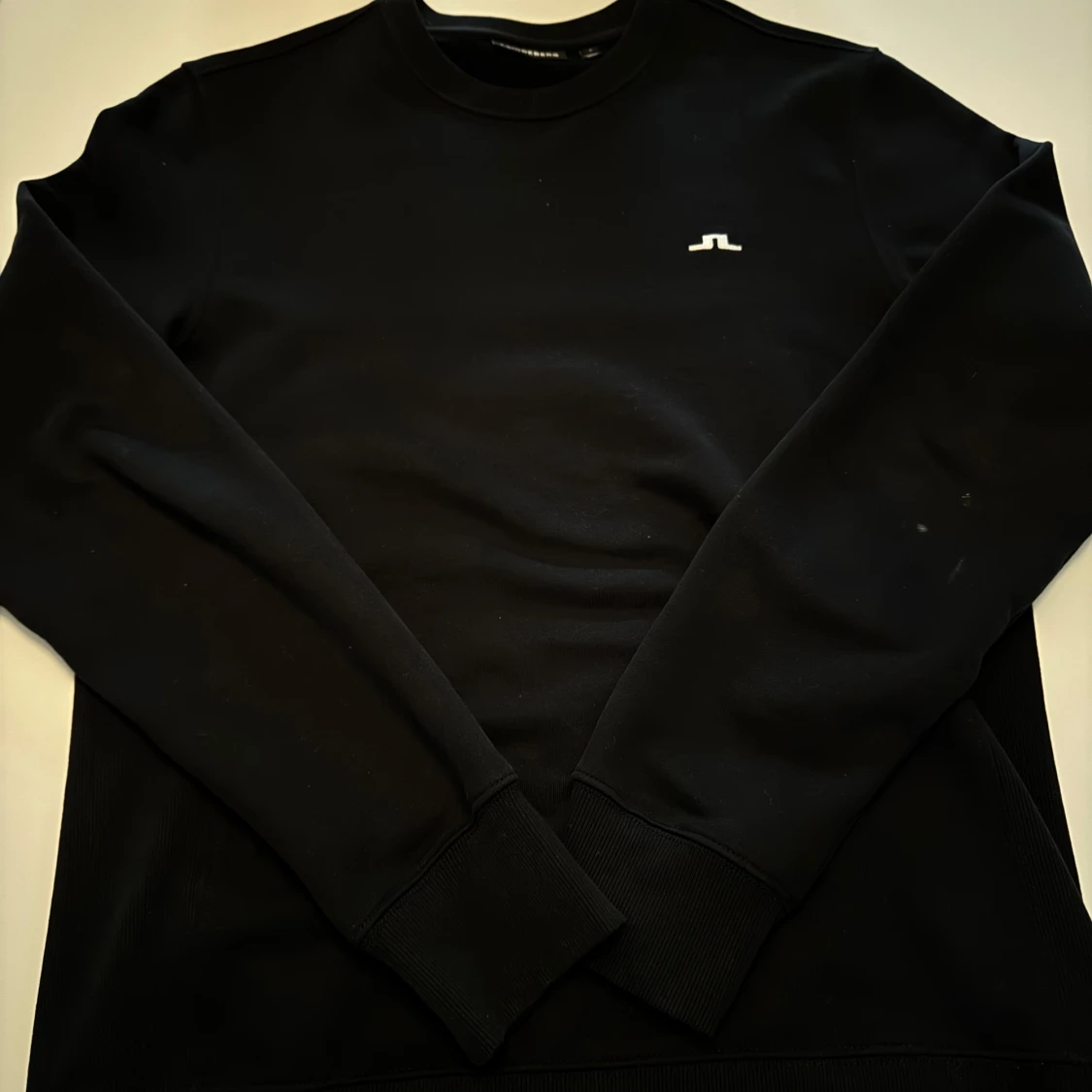Svart tröja från J.Lindeberg - 1