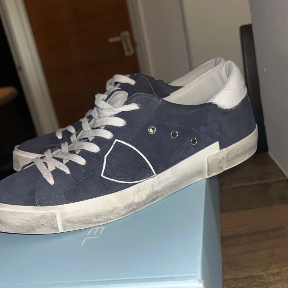 Blå sneakers från Philippe Model