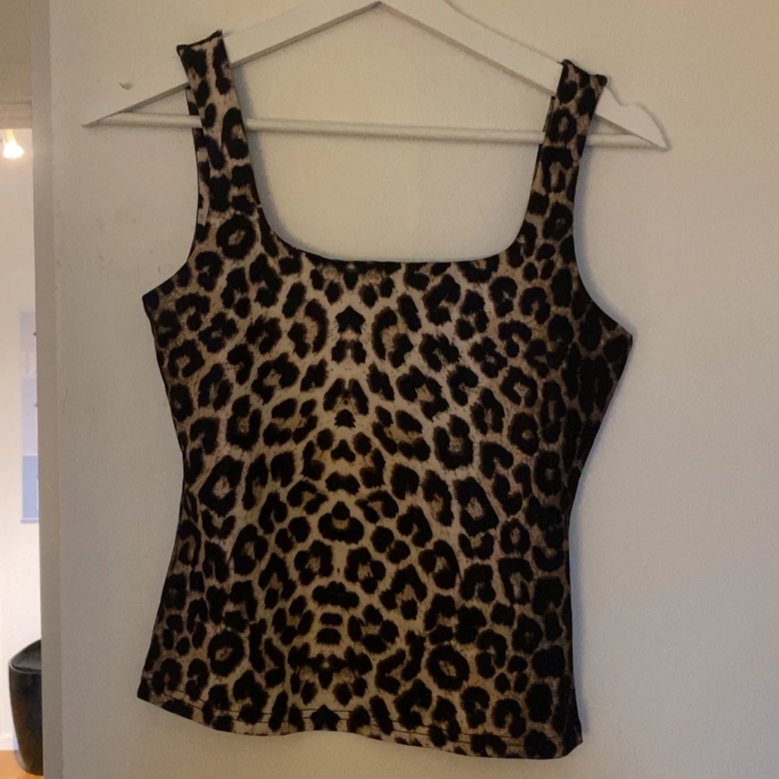 Leopardmönstrad topp