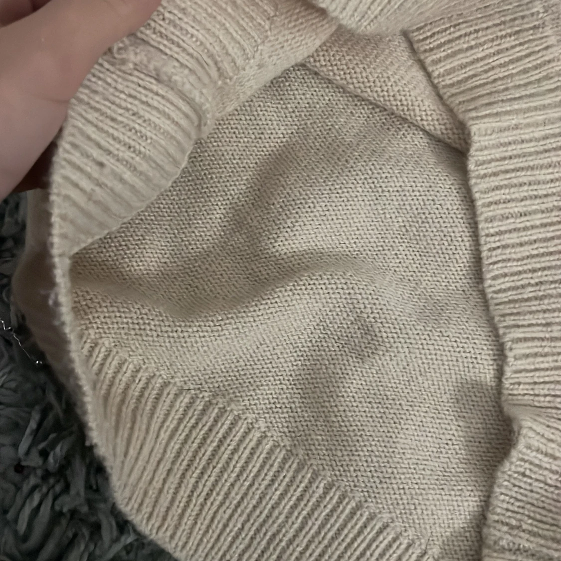 Beige stickad tröja med stjärnor - 1