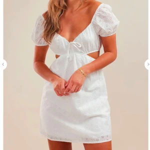 Klänning  - Säljer denna klänning från chiquelle🤩 