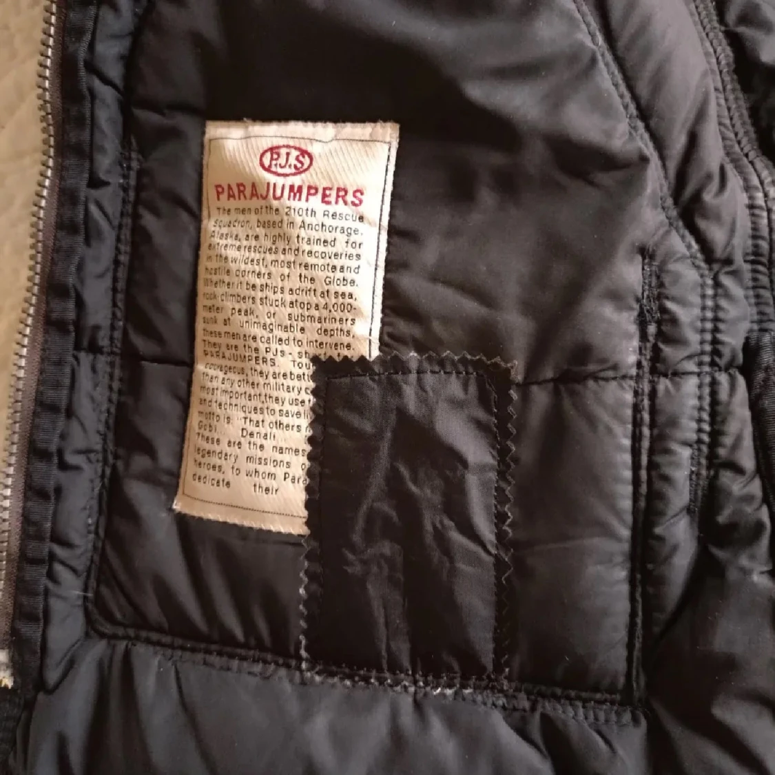 Svart dunjacka från Parajumpers - 4