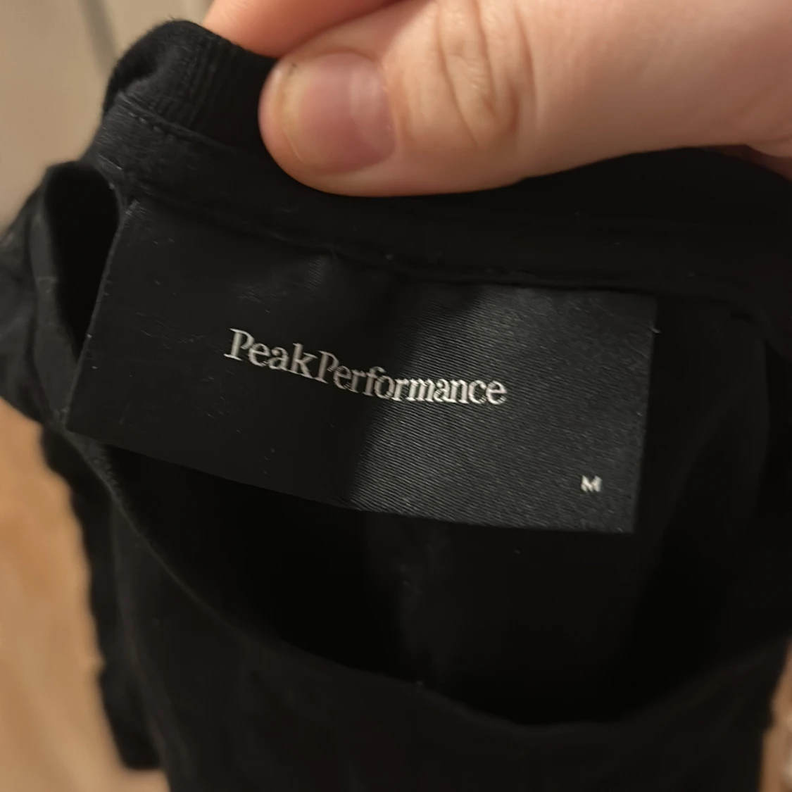 Svart t-shirt från Peak Performance - 1