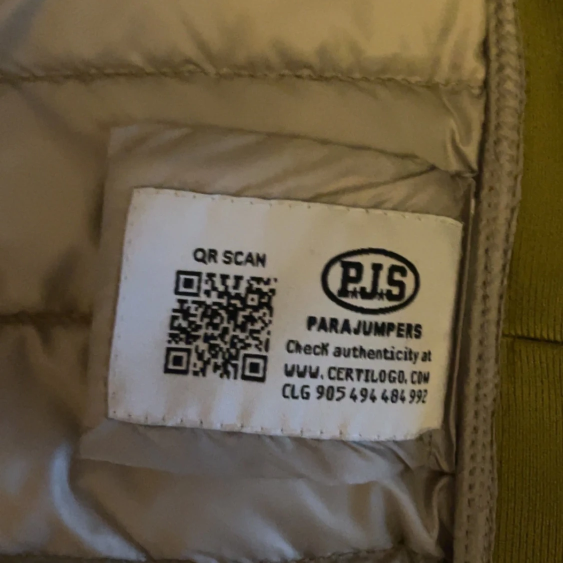 Olivgrön dunväst från Parajumpers - 3