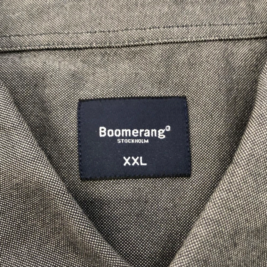 Mörkgrå skjorta från Boomerang - 91