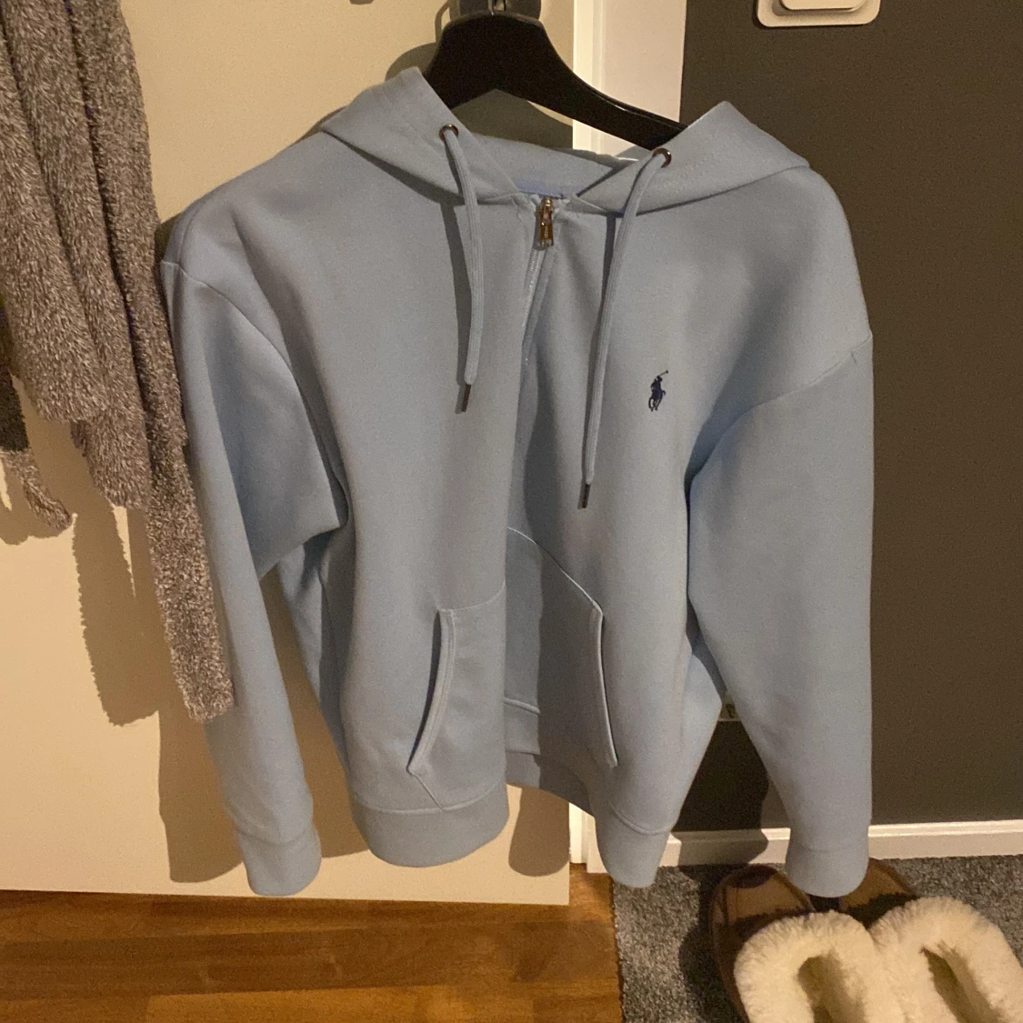 Ljusblå hoodie från Ralph Lauren